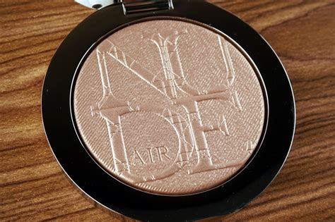 Diorskin Nude Air Luminizer Shimmering Sculpting Powder '001'